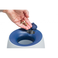 Іграшка Trixie для собак Dog Activity Ball & Treat інтерактивна розвиваюча пластик d 17*18см